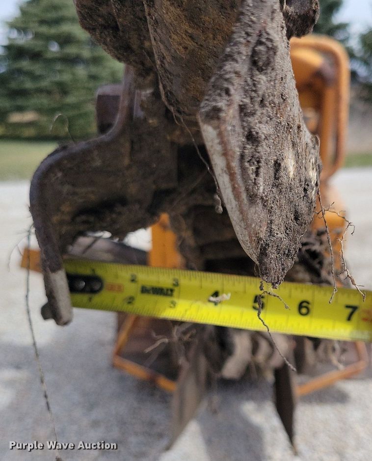 image for item DG0585 Case TF700 trencher