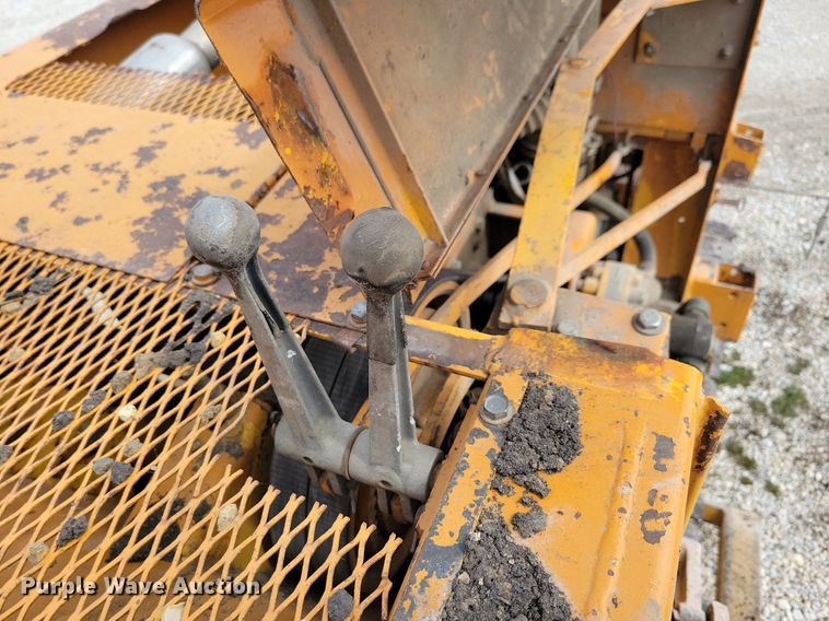 image for item DG0585 Case TF700 trencher