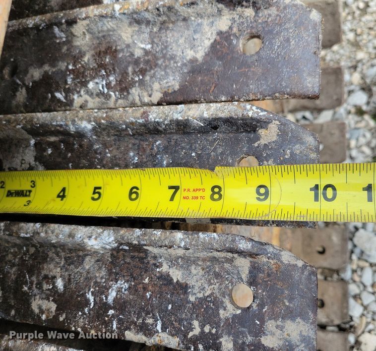 image for item DG0585 Case TF700 trencher