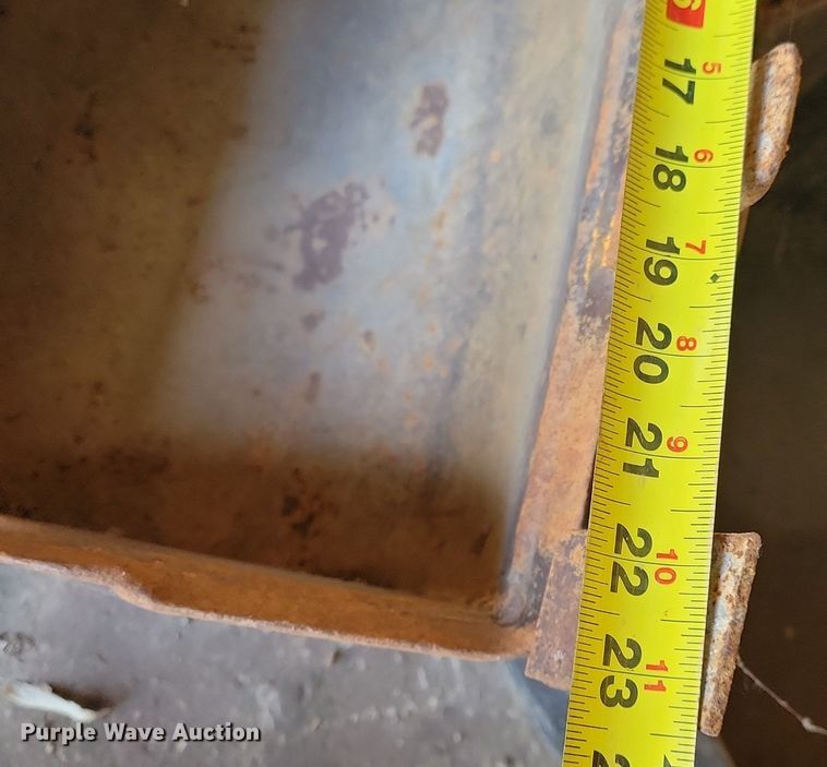 image for item DG0586 Case TF700 trencher