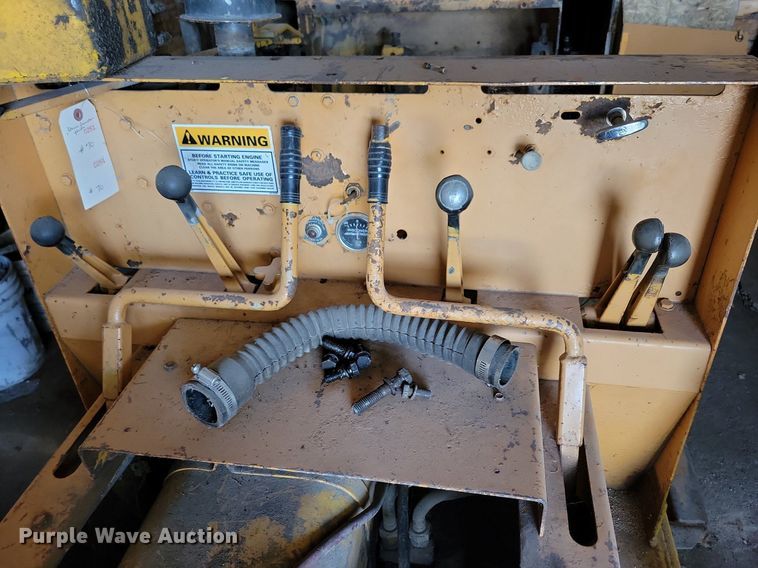 image for item DG0586 Case TF700 trencher