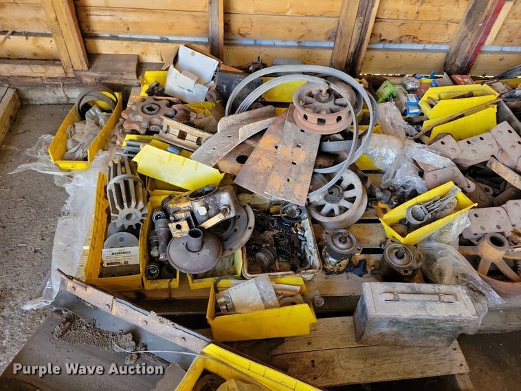 image for item DG0586 Case TF700 trencher