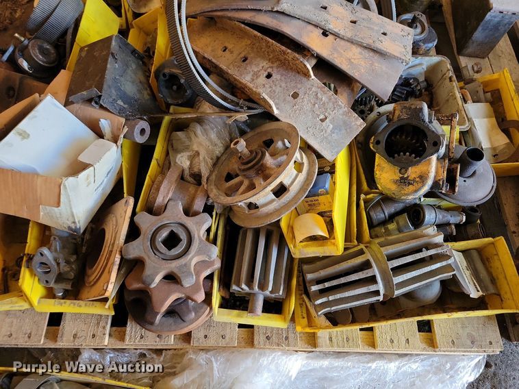 image for item DG0586 Case TF700 trencher