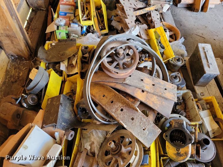 image for item DG0586 Case TF700 trencher