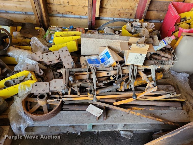 image for item DG0586 Case TF700 trencher