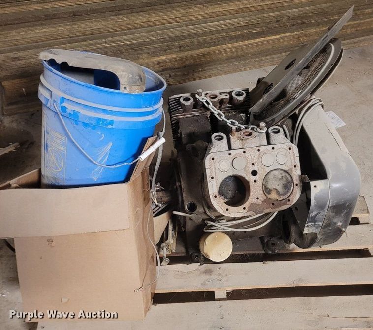 image for item DG0586 Case TF700 trencher