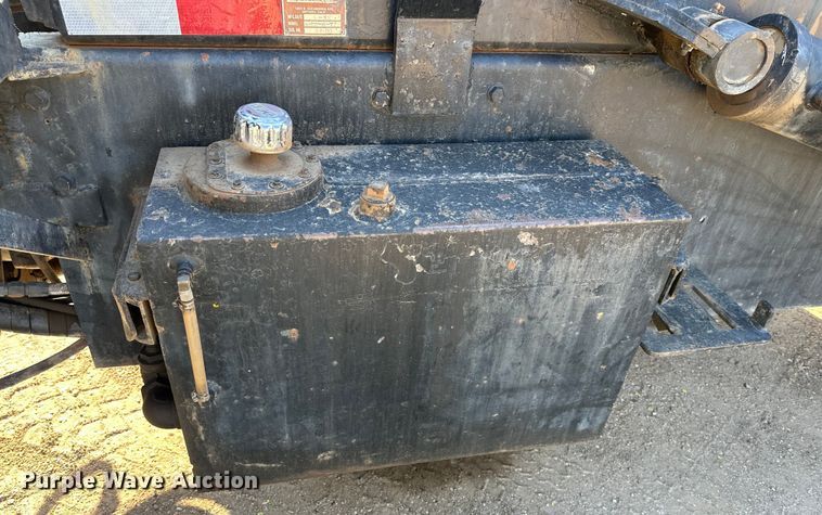 image for item DG4327 1985 Peterbilt 362 roll-off container truck