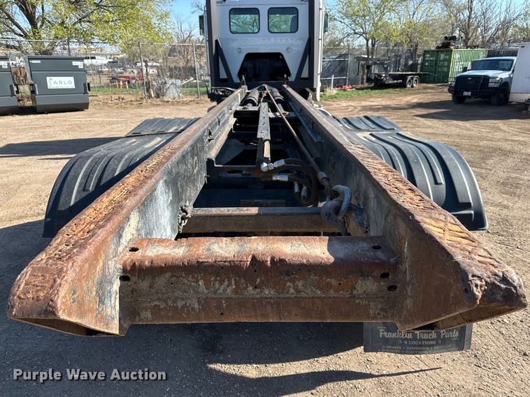 image for item DG4327 1985 Peterbilt 362 roll-off container truck