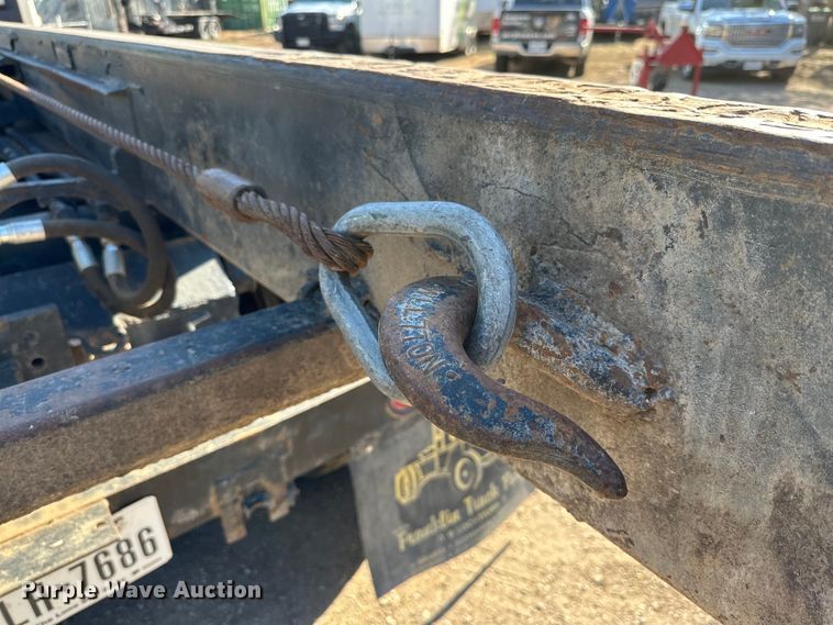 image for item DG4327 1985 Peterbilt 362 roll-off container truck