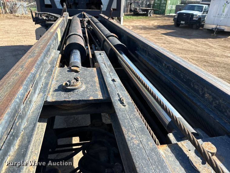 image for item DG4327 1985 Peterbilt 362 roll-off container truck