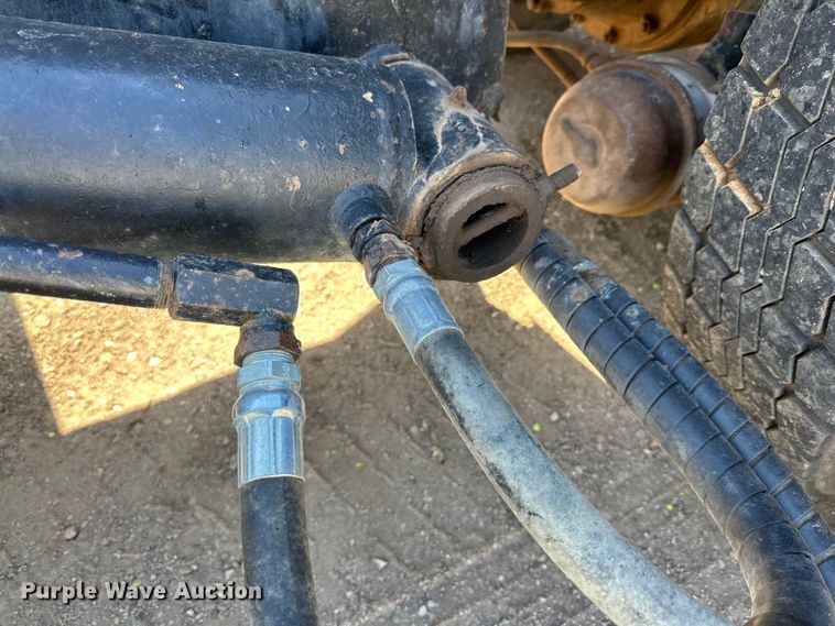 image for item DG4327 1985 Peterbilt 362 roll-off container truck