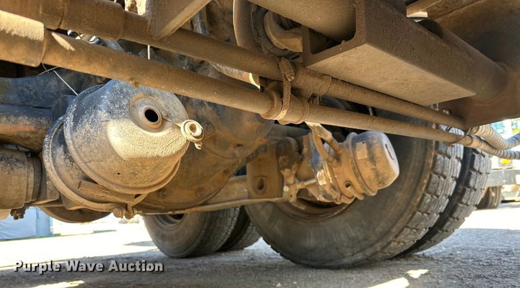 image for item DG4327 1985 Peterbilt 362 roll-off container truck