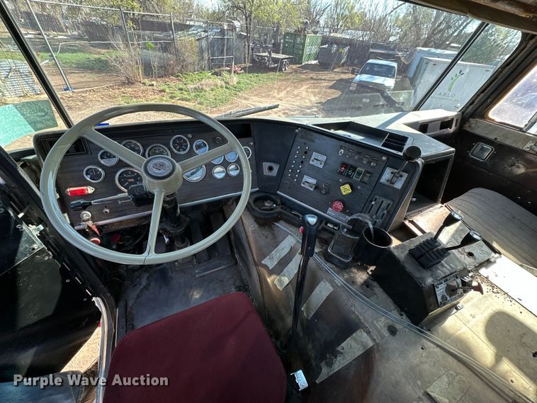 image for item DG4327 1985 Peterbilt 362 roll-off container truck