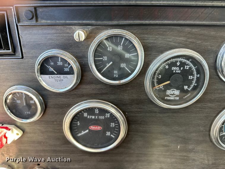 image for item DG4327 1985 Peterbilt 362 roll-off container truck