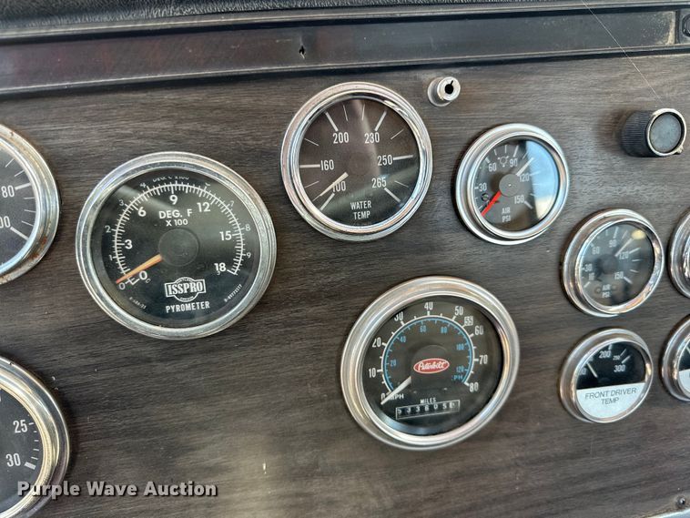 image for item DG4327 1985 Peterbilt 362 roll-off container truck