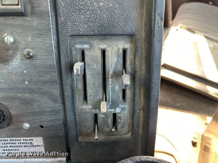 image for item DG4327 1985 Peterbilt 362 roll-off container truck