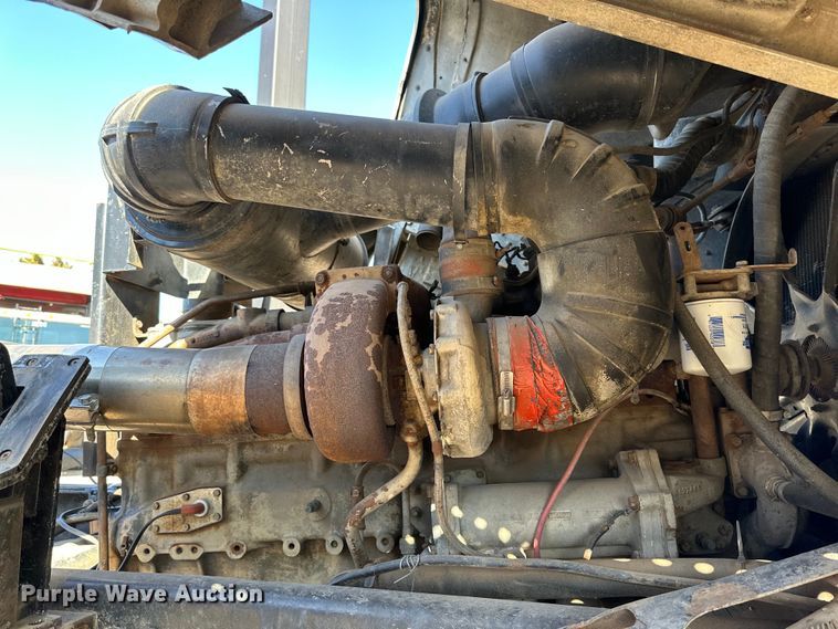 image for item DG4327 1985 Peterbilt 362 roll-off container truck