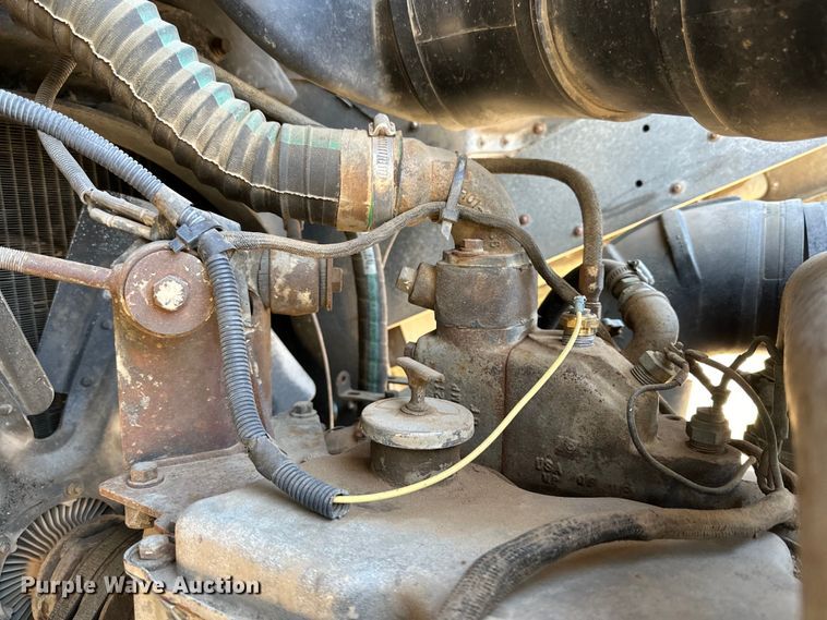 image for item DG4327 1985 Peterbilt 362 roll-off container truck