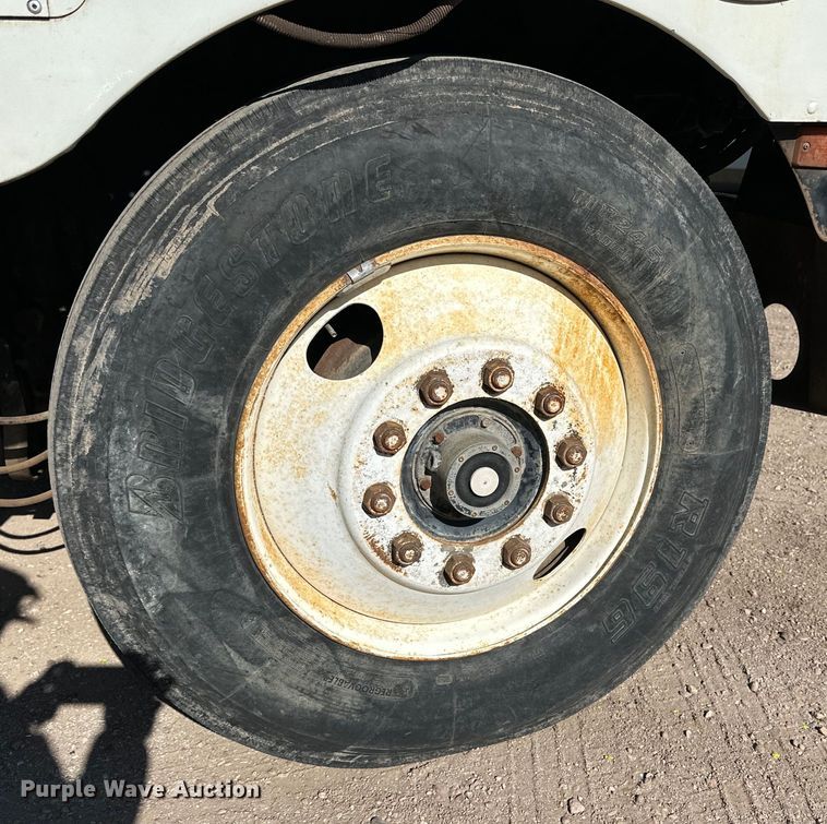 image for item DG4327 1985 Peterbilt 362 roll-off container truck