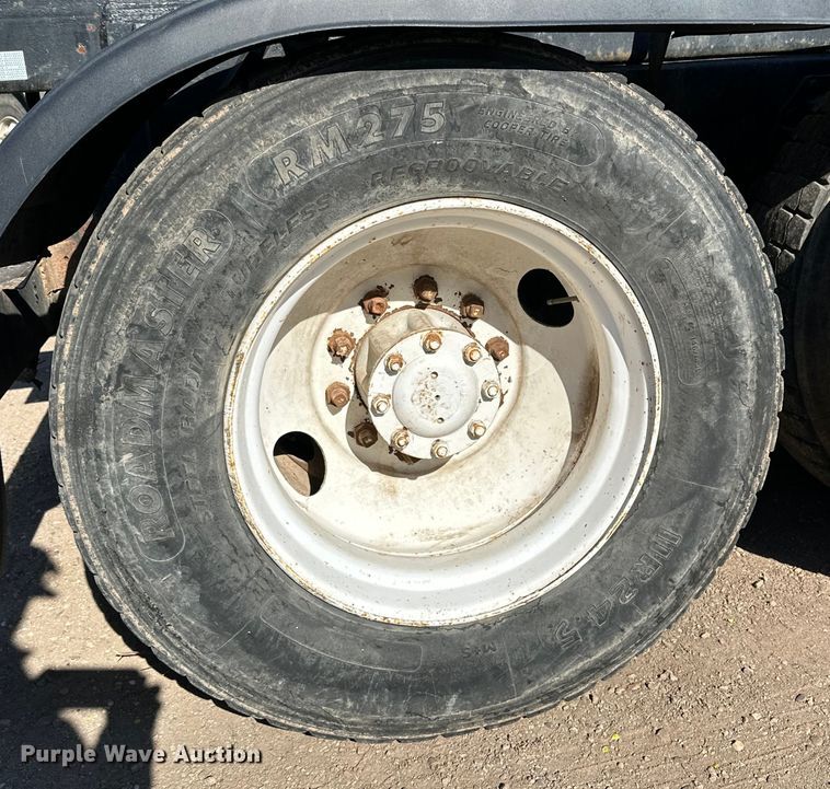 image for item DG4327 1985 Peterbilt 362 roll-off container truck