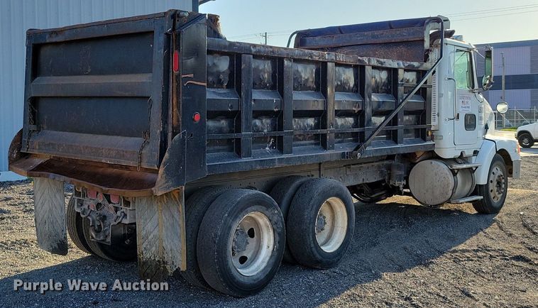 image for item DK4225 1997 Volvo WCA dump truck