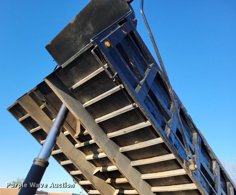 image for item DK4225 1997 Volvo WCA dump truck