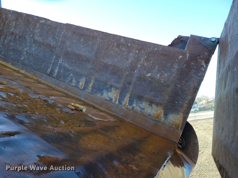 image for item DK4225 1997 Volvo WCA dump truck