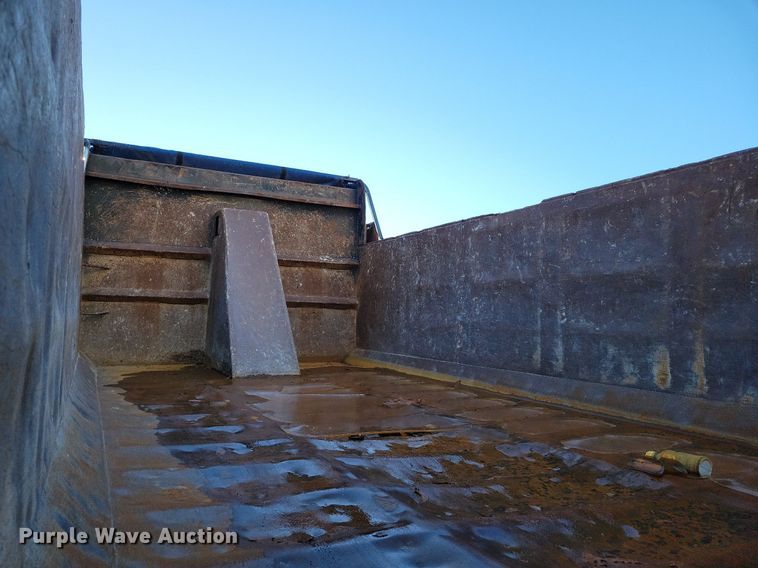 image for item DK4225 1997 Volvo WCA dump truck