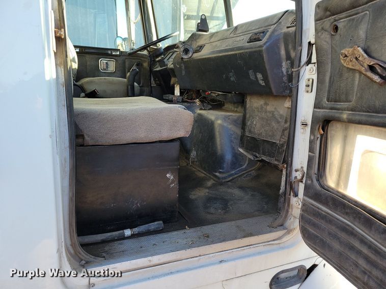 image for item DK4225 1997 Volvo WCA dump truck