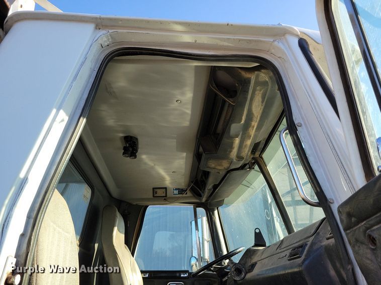 image for item DK4225 1997 Volvo WCA dump truck