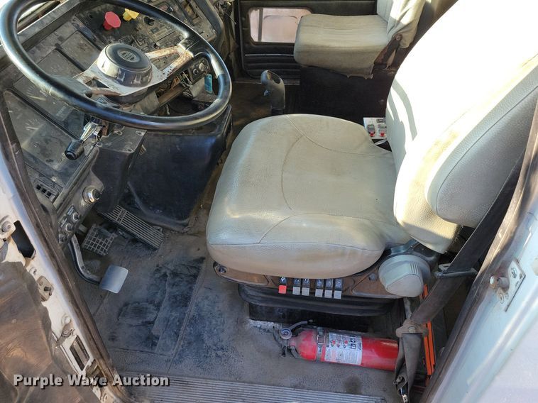 image for item DK4225 1997 Volvo WCA dump truck