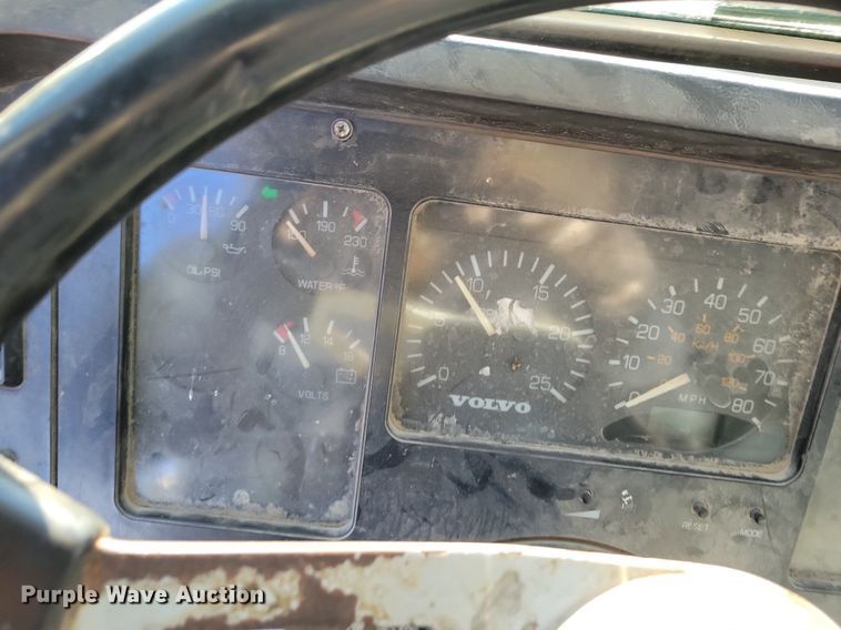 image for item DK4225 1997 Volvo WCA dump truck