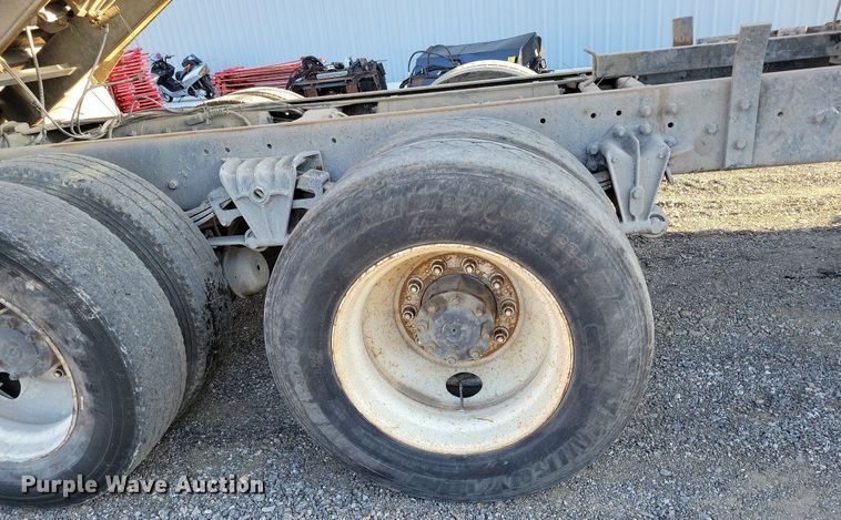 image for item DK4225 1997 Volvo WCA dump truck