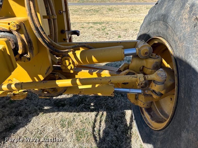 image for item DK6802 2007 Caterpillar 140H VHP motor grader