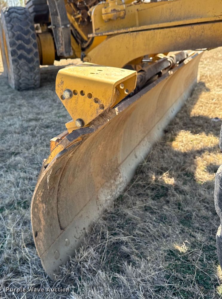 image for item DK6802 2007 Caterpillar 140H VHP motor grader