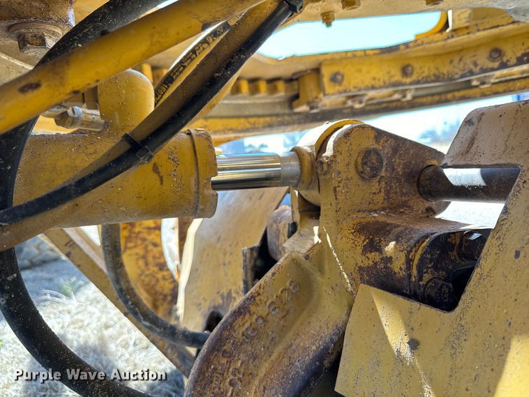 image for item DK6802 2007 Caterpillar 140H VHP motor grader