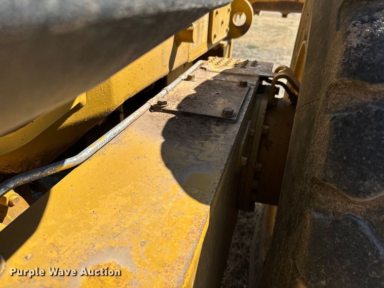 image for item DK6802 2007 Caterpillar 140H VHP motor grader