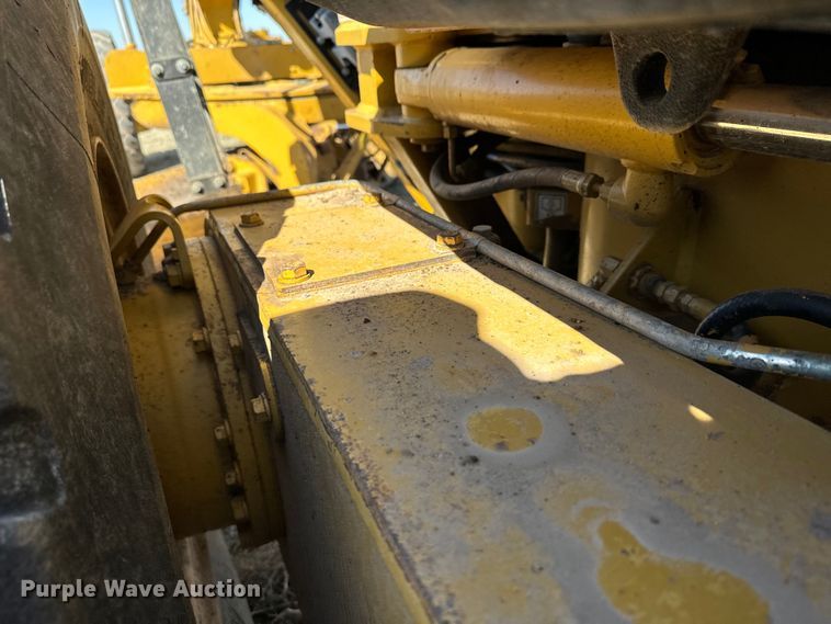 image for item DK6802 2007 Caterpillar 140H VHP motor grader