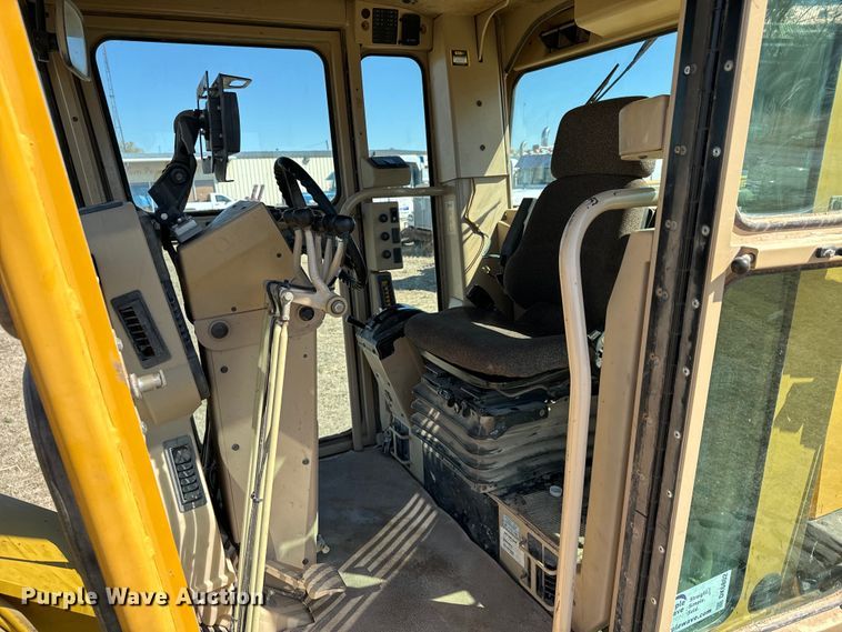 image for item DK6802 2007 Caterpillar 140H VHP motor grader