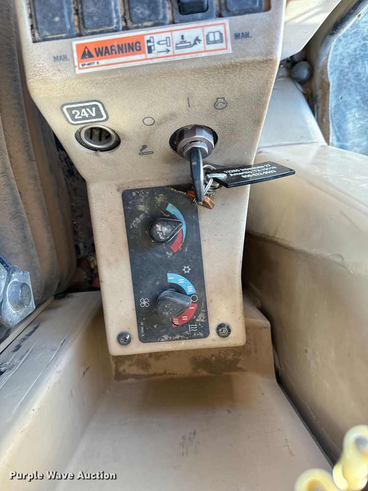 image for item DK6802 2007 Caterpillar 140H VHP motor grader