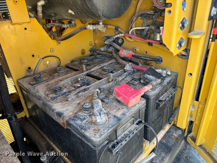 image for item DK6802 2007 Caterpillar 140H VHP motor grader