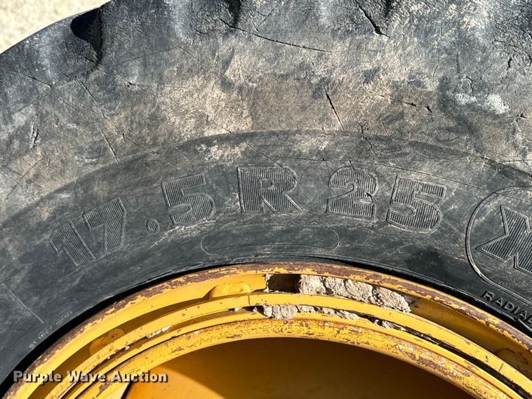 image for item DK6802 2007 Caterpillar 140H VHP motor grader