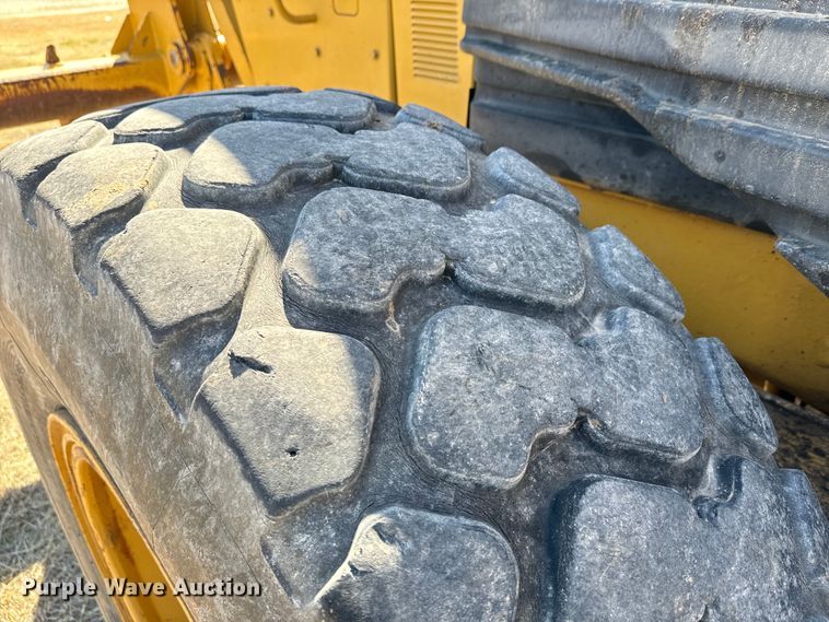 image for item DK6802 2007 Caterpillar 140H VHP motor grader