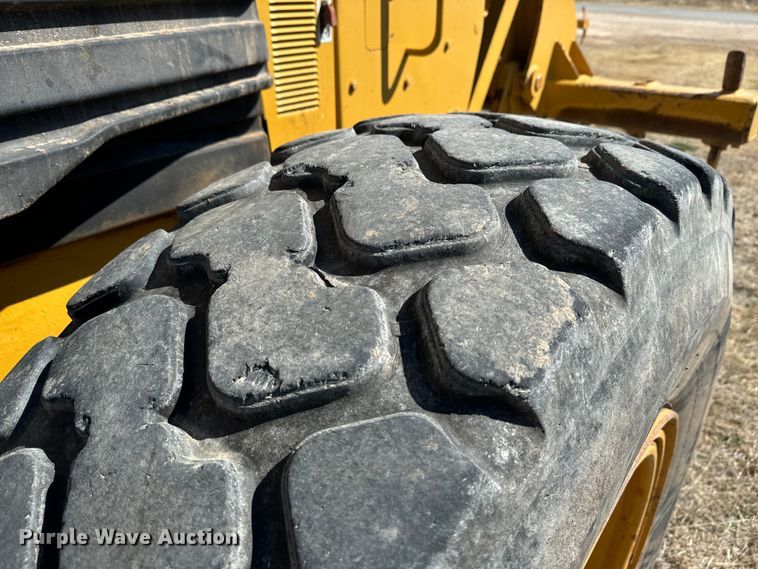 image for item DK6802 2007 Caterpillar 140H VHP motor grader