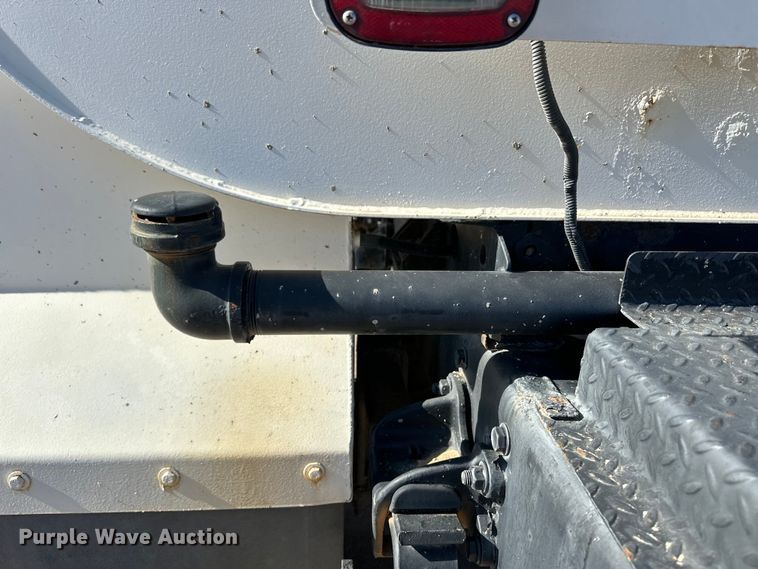 image for item DM2707 2014 Freightliner  Business Class M2 water truck