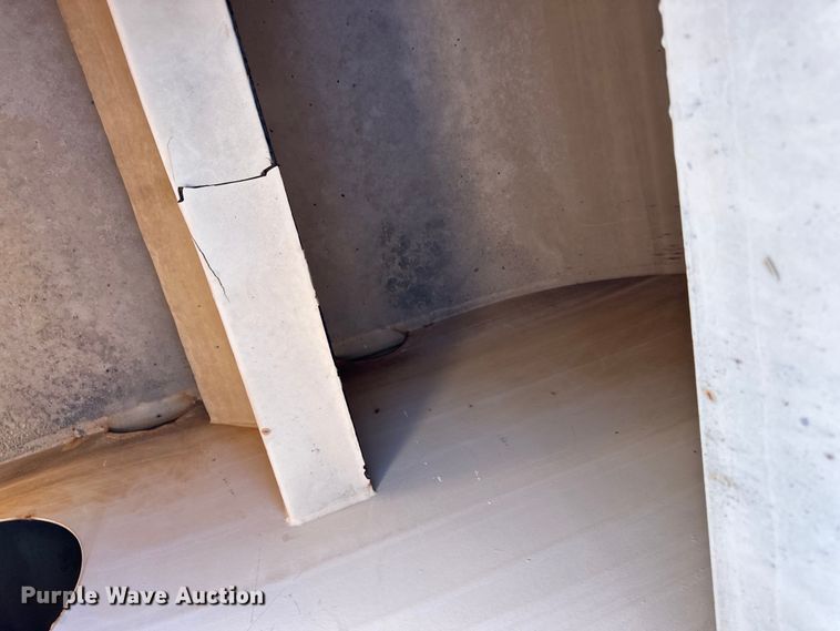 image for item DM2707 2014 Freightliner  Business Class M2 water truck