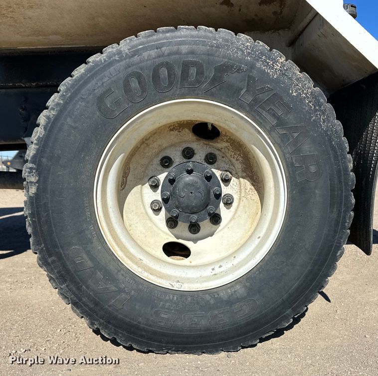 image for item DM2707 2014 Freightliner  Business Class M2 water truck