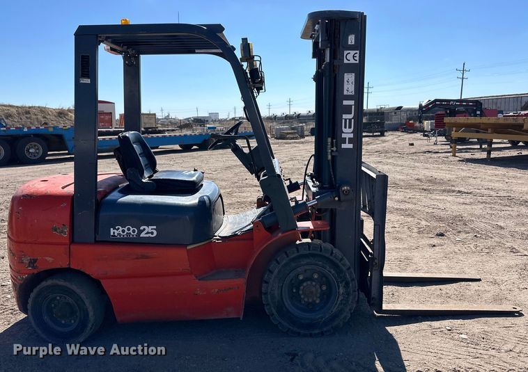 image for item DM2711 Heli CPCD25 forklift