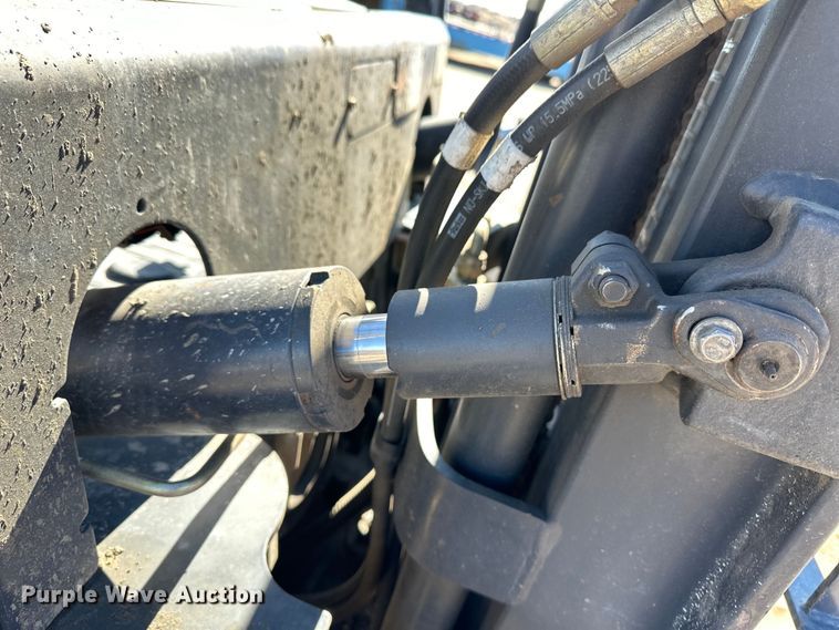 image for item DM2712 Nissan 25 forklift