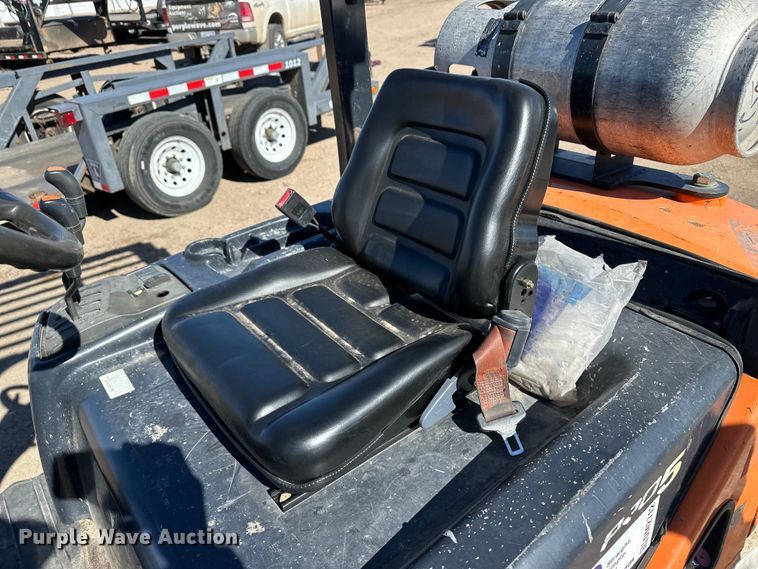 image for item DM2712 Nissan 25 forklift